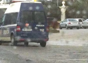 Shijak/Lëvizte me armë zjarri me vete, pranga 21-vjeçarit (Emri)
