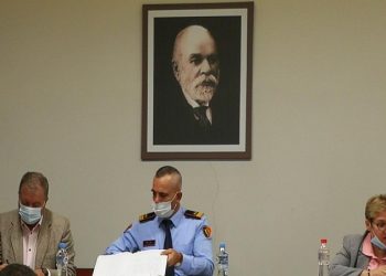 Antikanabisi/ Ardi Veliu mbledh krerët e Policisë: Nga drejtuesit tek efektivi i thjeshtë, të jeni në terren dhe jo në zyra