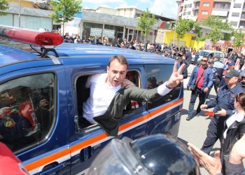 Përplasjet me policinë dhe bllokimi i rrugës tek Astiri, Klevis Balliu del sot para Gjykatës