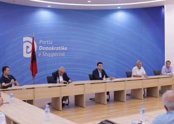 Basha: Situata me COVID-19 ka dalë jashtë kontrollit, por qeveria hesht