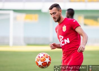 Transferimi i parregullt i Çinarit/ Partizanit i “ngrin” merkatoja për një vit. Reagon sekretari i klubit