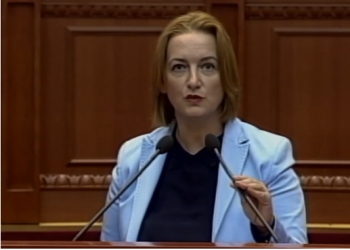 Rishikimi i buxhetit/ Denaj: Tkurrja e investimeve private do kompensohet nga rritja e fortë e investimeve publike