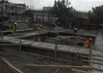 Foto/ Rindërtimi i shkollës 9-vjeçare “Hasan Koçi”, Ahmetaj: Projekt modern me vlerë 185 milionë lekë, do të mirëpresë 640 nxënës