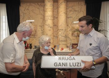 100-vjetori i Tiranës, rruga në zemër të kryeqytetit merr emrin e Gani Luzit