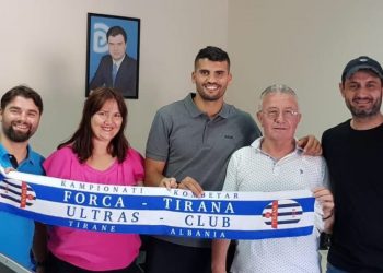 Kapiteni i Tiranës “harron” futbollin dhe i futet politikës, propozohet si deputet për Partinë Demokratike