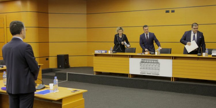 RIVLERESIMI I GJACI NE KPK - Valbona Sanxhaktari, Olsi Komici, Roland Ilia, gjate nje seance e Komisionit te Pavarur te Kualifikimit, KPK, i cili ka nisur sot seancen degjimore me Pashk Gjaci, kryetar i Gjykates se Permetit. Gjaci po kalon ne procesin e rivleresimit kalimtar, i njohur ndryshe si procesi i vettingut, i cili do te hetoje pasurite e tij. /r/n/r/nREVALUATION OF GJACI AT IQC - Valbona Sanxhaktari, Olsi Komici, Roland Ilia, during a hearing session of the Independent Qualification Commission, IQC with Pashk Gjaci, Head of the Court of Permeti. Gjaci is undergoing the process of revaluation, also known as vetting process, that will investigate the assets, figure and personal skills.