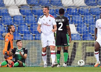 VIDEO/ “Ibracadabra” mposht Sassuolon, Milani i falet suedezit dhe ngjitet në vendin e 5