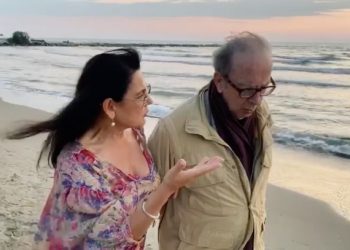 VIDEO/ Ismail Kadare shëtitje buzë detit në Shqipëri, kush është personazhi që e shoqëron