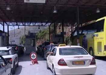 Vendim i papritur/ Makinat me targa shqiptare, s’lejohen të kalojnë kufirin me Greqinë