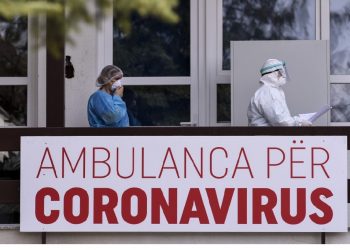 Rritja e shifrave me COVID-19, Kosova shton numrin e “bluzave të bardha” hapet dhe një spital tjetër për pacientët e infektuar