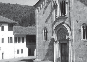 (Dossier) Manastiri i Deçanit/ Shqiptarët e monumentit të rrallë, ku ruhet shandani i Skënderbeut