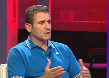 Skena mediatike shqiptare, si “kuzhinë” me të gjitha enët