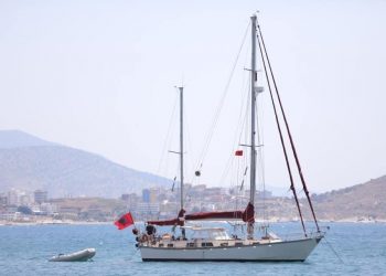Hyn në fuqi për herë të parë ligji “Për aktivitetet detare”, Rama: Flamuri shndërrohet në “pasaportën” e marketimit të Shqipërisë