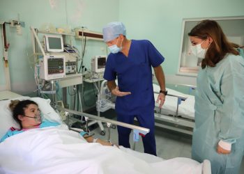 “Të gjithë bashkë të mbrojmë mjekët”/ Manastirliu: Qytetarët të mbajnë maska dhe të zbatojnë rregullat