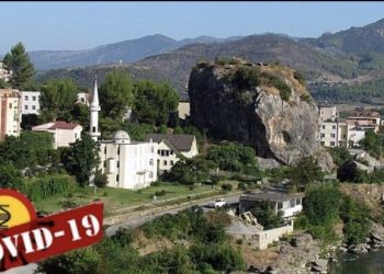 Tre raste me COVID në Përmet/ Biznesmeni infektohet në Tiranë, edukatorja e merr virusin në plazh, në Himarë