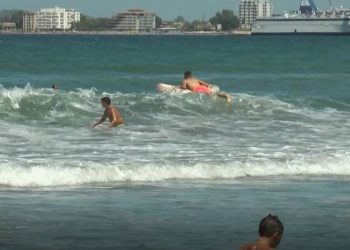 Turistët vendas interes për gjiret e Vlorës / Sazani dhe Karaburuni me të preferuarit
