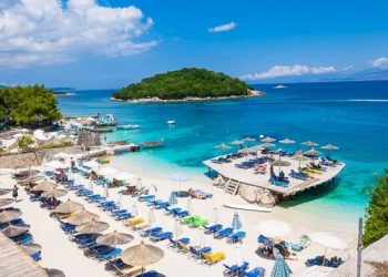 Kompania e madhe italiane: Lëreni veten të magjepseni nga Shqipëria, zgjidhni plazhet e bardha
