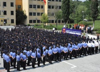 Hapen aplikimet, 300 vende të reja në Polici. Njihuni me kriteret që duhet të plotësojnë kandidatët