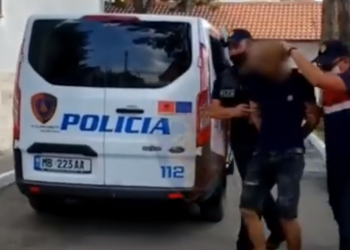 500 euro për të kaluar në vendet e BE/ Arrestohen 3 persona nga Tirana, kapen duke transportuar 20 emigrantë të paligjshëm