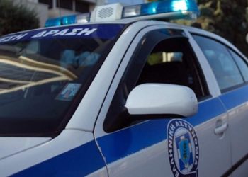 Selanik/Shqiptari shkon në polici të denoncojë vjedhjen e makinës, i venë prangat