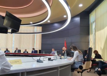 Detaje nga “Këshilli Politik”/ Rama: Nuk kemi votat për miratimin e marrëveshjes, listat e hapura nuk ndalojnë koalicionet