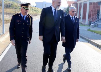 Ministri i Brendshëm Sandër Lleshaj hedh poshtë akuzat e PD-së për mbjelljen e hashashit.