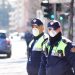 Tropojani me COVID-19 thyen rregullat dhe del nga shtëpia, ndalohet dhe gjobitet nga policia