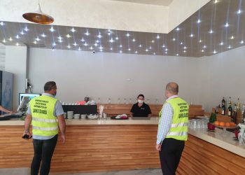 600 inspektime gjatë fundjavës, Task-Forca antiCOVID, gjobit 5 subjekte dhe i pezullon aktivitetin 1 pishine