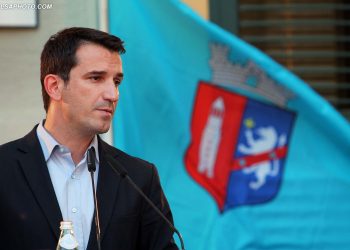 Dëgjesa e dytë publike me ekspertët për pallatet e dëmtuara nga tërmeti, Veliaj: Investime në lagjet e reja në Kombinat dhe Kinostudio