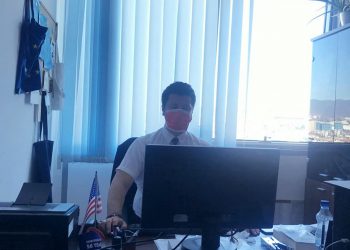 U infektua me COVID/ Këngëtari i njohur shqiptar rrëfen si po e përjeton: S’ndiej asnjë shije dhe aromë, kam kollë…