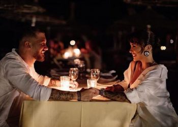 Romeo Veshaj, dedikim romantik për Jonidën: Ti qesh, unë qesh…