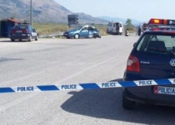 Shëngjin/Dy automjete përplasen me njëra tjetrën tek ‘Rana e Hedhun’, një i plagosur