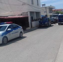Pronari i lokalit në Shijak shkel rregullat anti-Covid, merr një gjobë të madhe