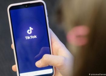 TikTok, Wechat & Co: Teknologjia shpjegon si hyjnë spyware kineze në smartphone
