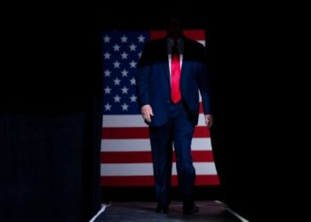 Një grup republikanësh po punojnë për largimin e Presidentit Trump