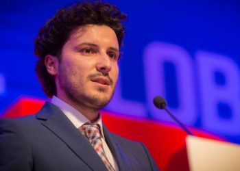 Kush është Dritan Abazoviç, ulqinaku që ka në dorë “fatin” e Milo Gjukanoviçit