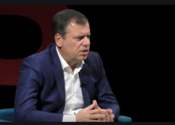 Arrestimi i 19-vjeçarit në Vlorë, reagon ish-gjyqtari Alaudin Malaj: S’është hera e parë që arrestojnë familjarët e mi