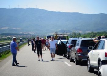 Covid-19/ Radhë kilometrike edhe në kufirin Greqi-Bullgari