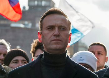 Dyshojnë se i kanë hedhur diçka në filxhanin e çajit, helmohet kundërshtari më i madh i Vladimir Putin