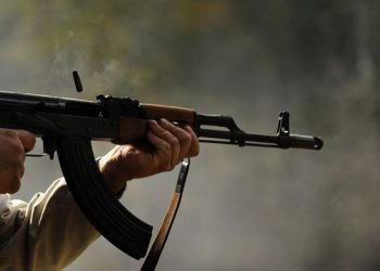 Qëllon me kallash nga makina, shpallet në kërkim autori në Bulqizë