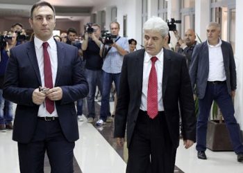 Zërat për dorëheqjen e Ali Ahmetit, Artan Grubi: Asgjë e vërtetë, është i pazëvendësueshëm