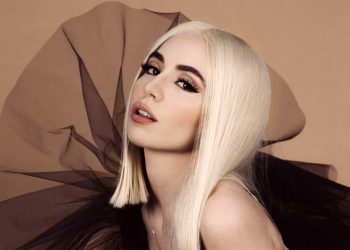 “Divat” shqiptare të muzikës bëhen bashkë, Ava Max: Gati bashkëpunimi me Dua Lipën, Bebe Rexhën dhe Rita Orën