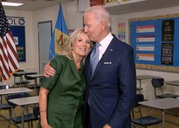Demokratët zyrtarizojnë Joe Biden-in kandidat për president, urimi që mori nga Bill Clinton