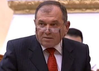 Pati komplikacione dhe u dërgua për mjekim në Turqi, shërohet nga COVID-19 deputeti Enver Roshi