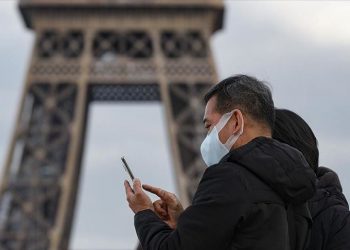 Franca pranë krizës së koronavirus, shkencëtarët: Vendi mund të humbasë në çdo moment kontrollin e pandemisë