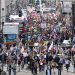Gjermanët derdhen në protesta/ Mijëra qytetarë dalin në shesh, JO kufizimeve të qeverisë për COVID-19