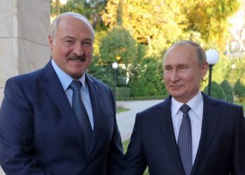 Putin “kërcënon” BE: Gati të mbështes Lukashenkon me ndihmë ushtarake