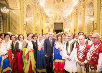 Meta jep lajmin: Këshilli Rajonal i Abrucos votoi sot njohjen e arbërishtes si gjuhë zyrtare