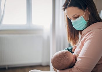 A mund t’i ushqejnë foshnjat me gji nënat e prekura nga koronavirusi? ISHP jep njoftimin e rëndësishëm