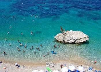 Eurostat rendit shtetet bregdetare të Europës për nga cilësia e ujërave, ku radhitet Shqipëria